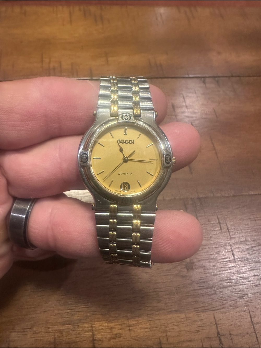 Vintage Gucci Two-Tone Gold and Silver Men/Womens Quartz Watch